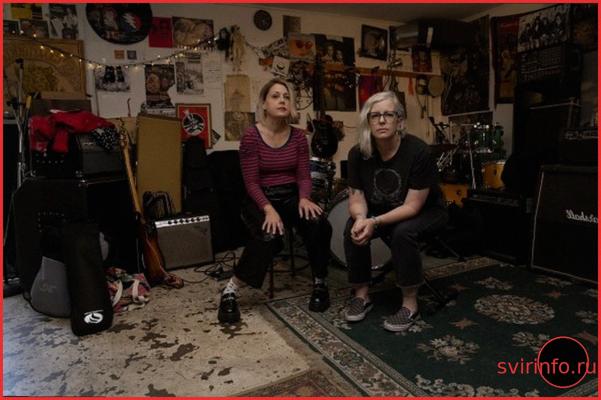 Heavens To Betsy Reunite For First Show In 32 Years, Announce US Tour